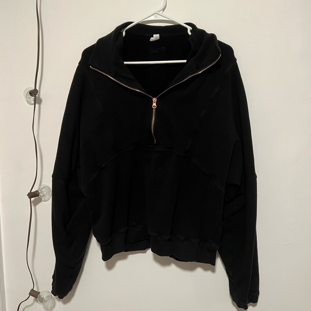 SOLD! Black P’tula Quarter Zip